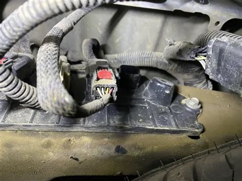 chevy avalanche junction box|Tail light junction block .